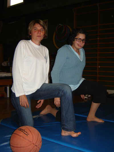 sarah et bea.JPG (53721 octets)